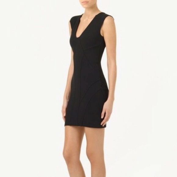 Aritzia Dresses & Skirts - Aritzia Talula Woodhaven bodycon dress size 4